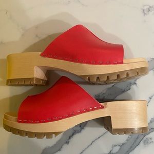Swedish Hasbeens red low mules 39